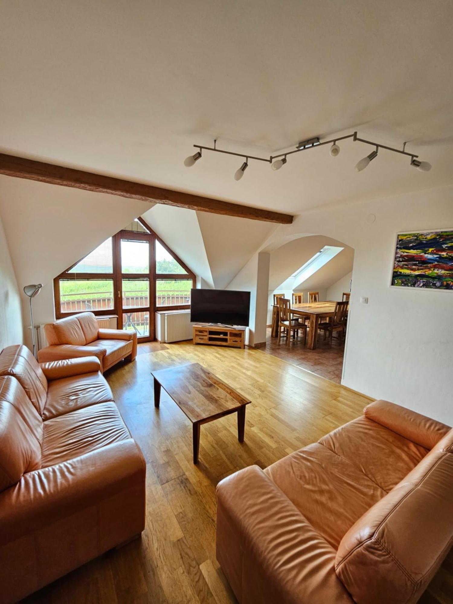 Apartmany Turold Mikulov 2 Buitenkant foto